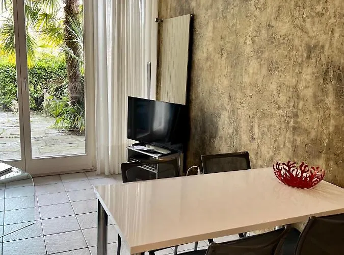 Mit Aussicht Auf Maggiore & Pool Lägenhet Tenero-Contra