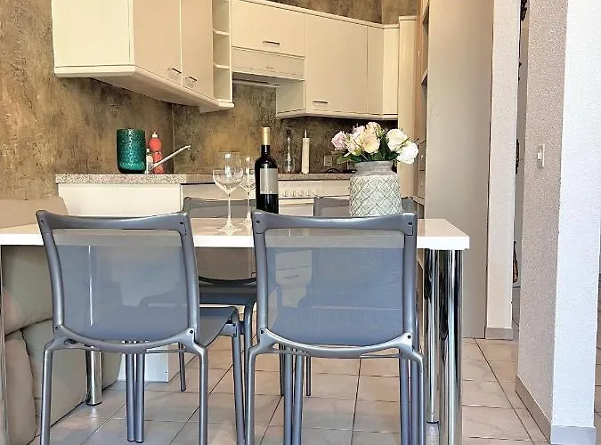 Mit Aussicht Auf Maggiore & Pool * Tenero-Contra