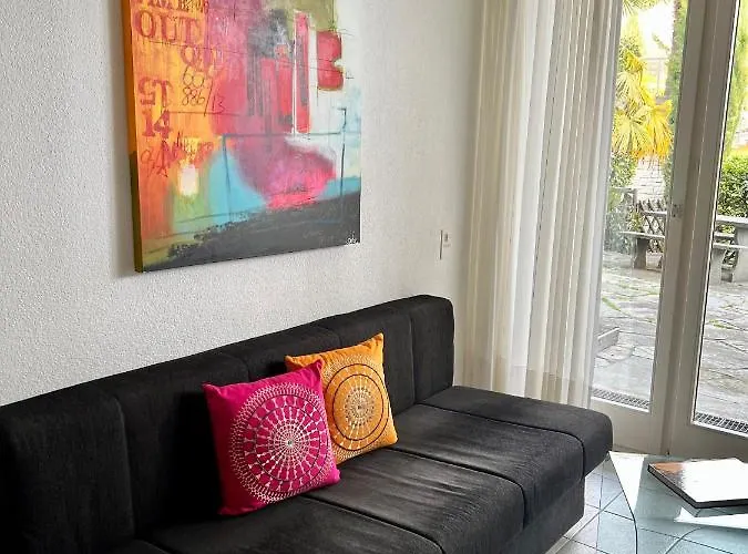 شقة Mit Aussicht Auf Maggiore & Pool